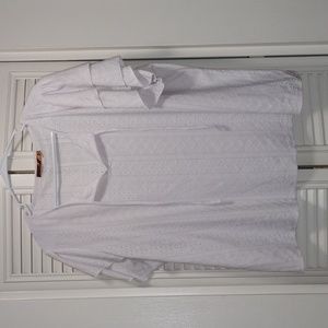 Belldini- white textured pattern blouse, v neck with strings (Size- 3x)